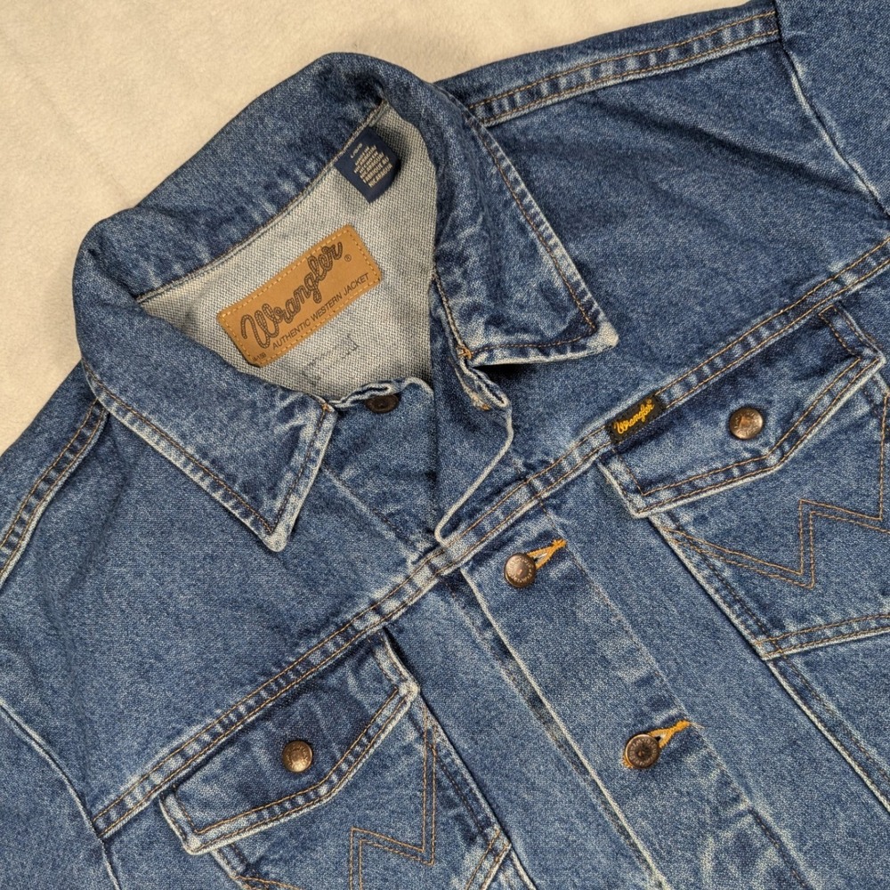 Wrangler Authentic Western Jacket Mens Large Blue Denim Trucker 70156798-006